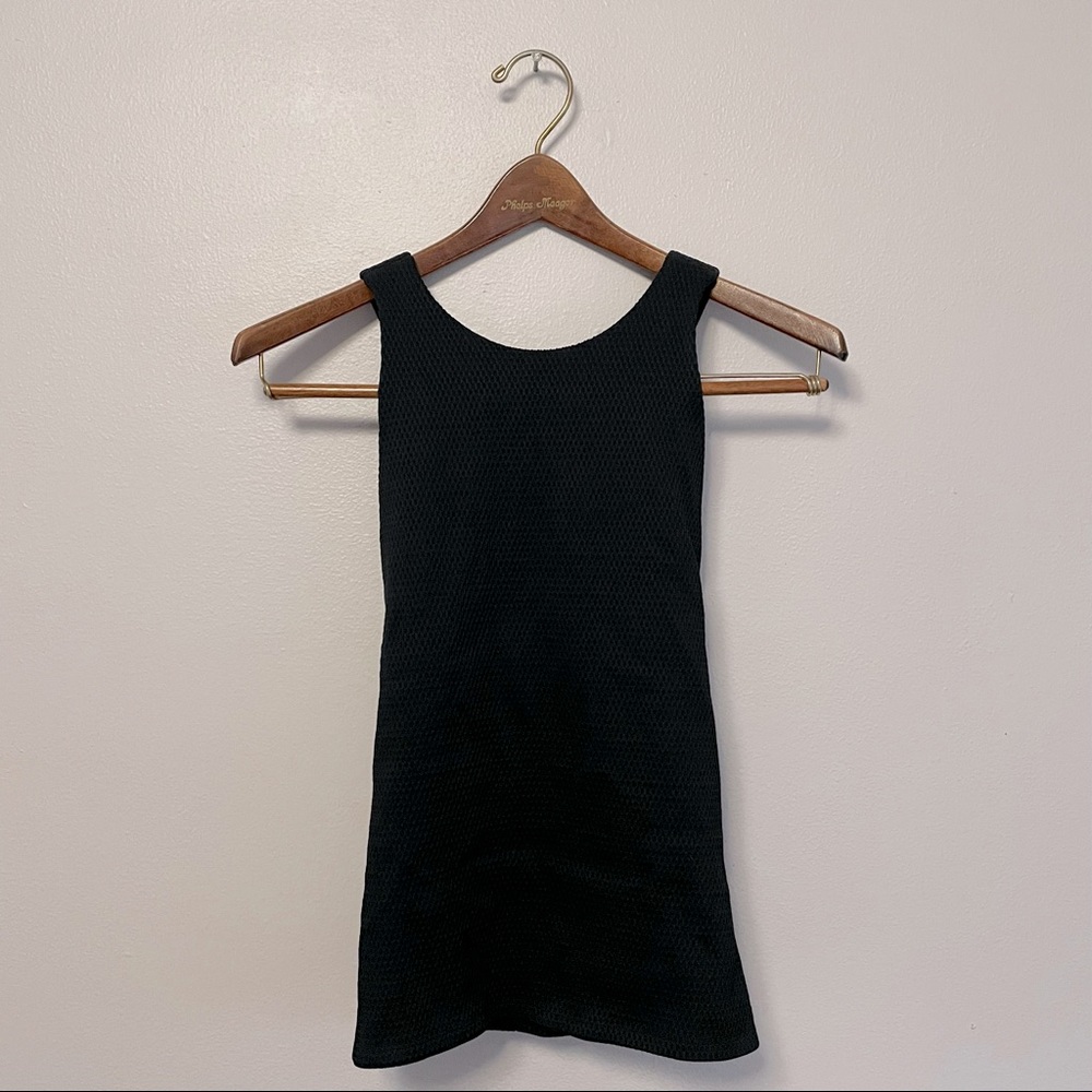 Onzie Athletic Tank Top Black with Built in Bra